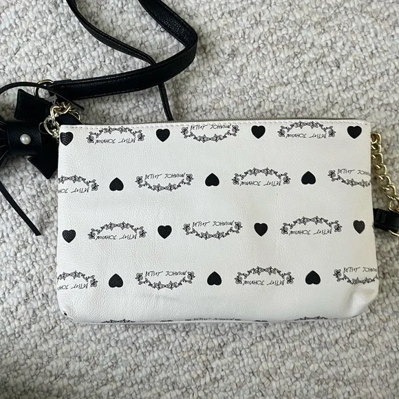 NWOT Betsey Johnson Convertible 2-n-1 Bag - Picture 4 of 13